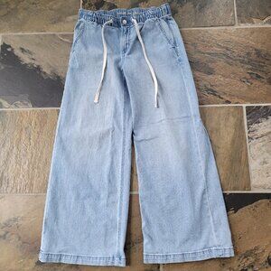 AE Stretch Low‑Rise Ultra Wide‑Leg Pull‑On Jean • XS Short • Light Wash